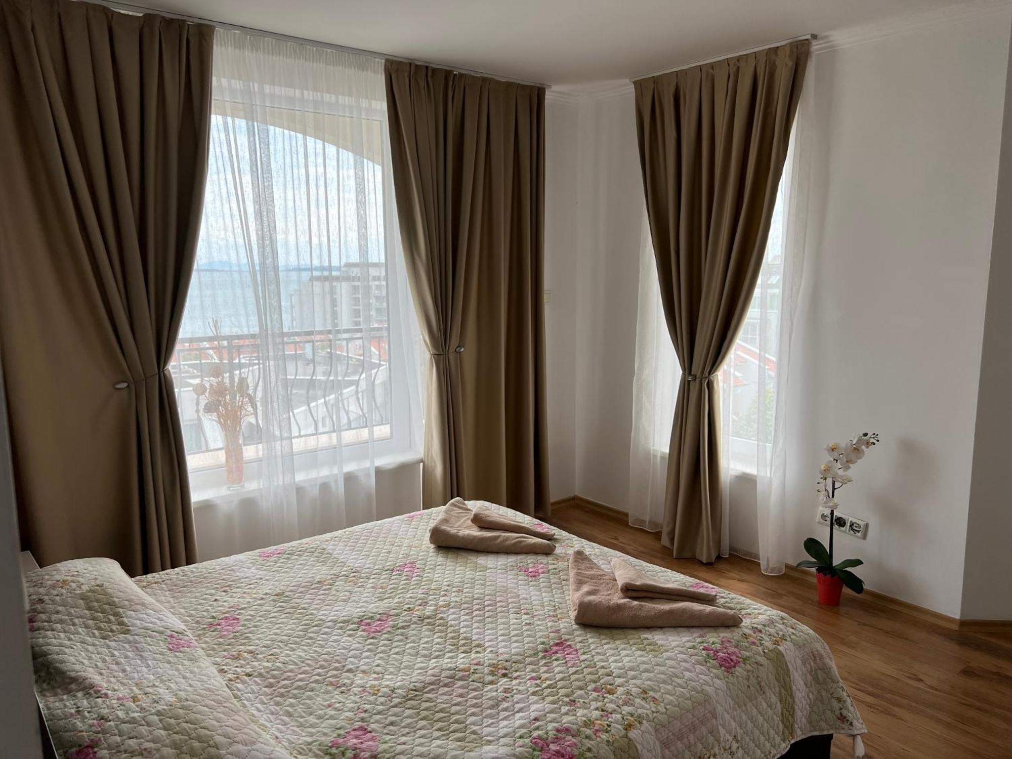 Antorini Apartments Sveti Vlas Eksteriør billede